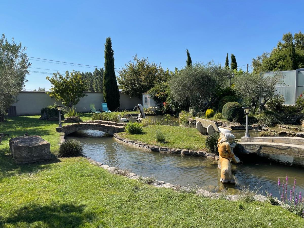 Studio Les Petits Lutins Entraigues-sur-la-Sorgue Eksteriør billede
