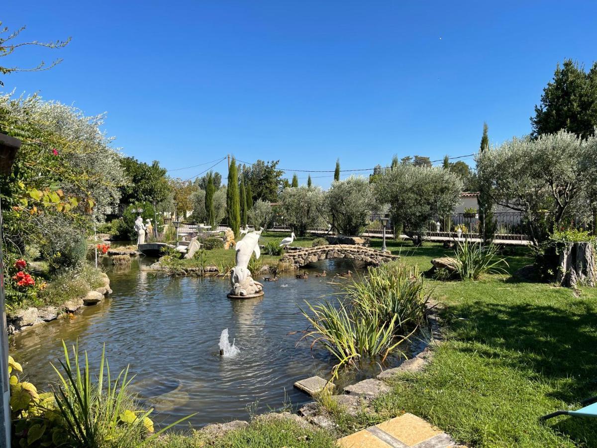 Studio Les Petits Lutins Entraigues-sur-la-Sorgue Eksteriør billede
