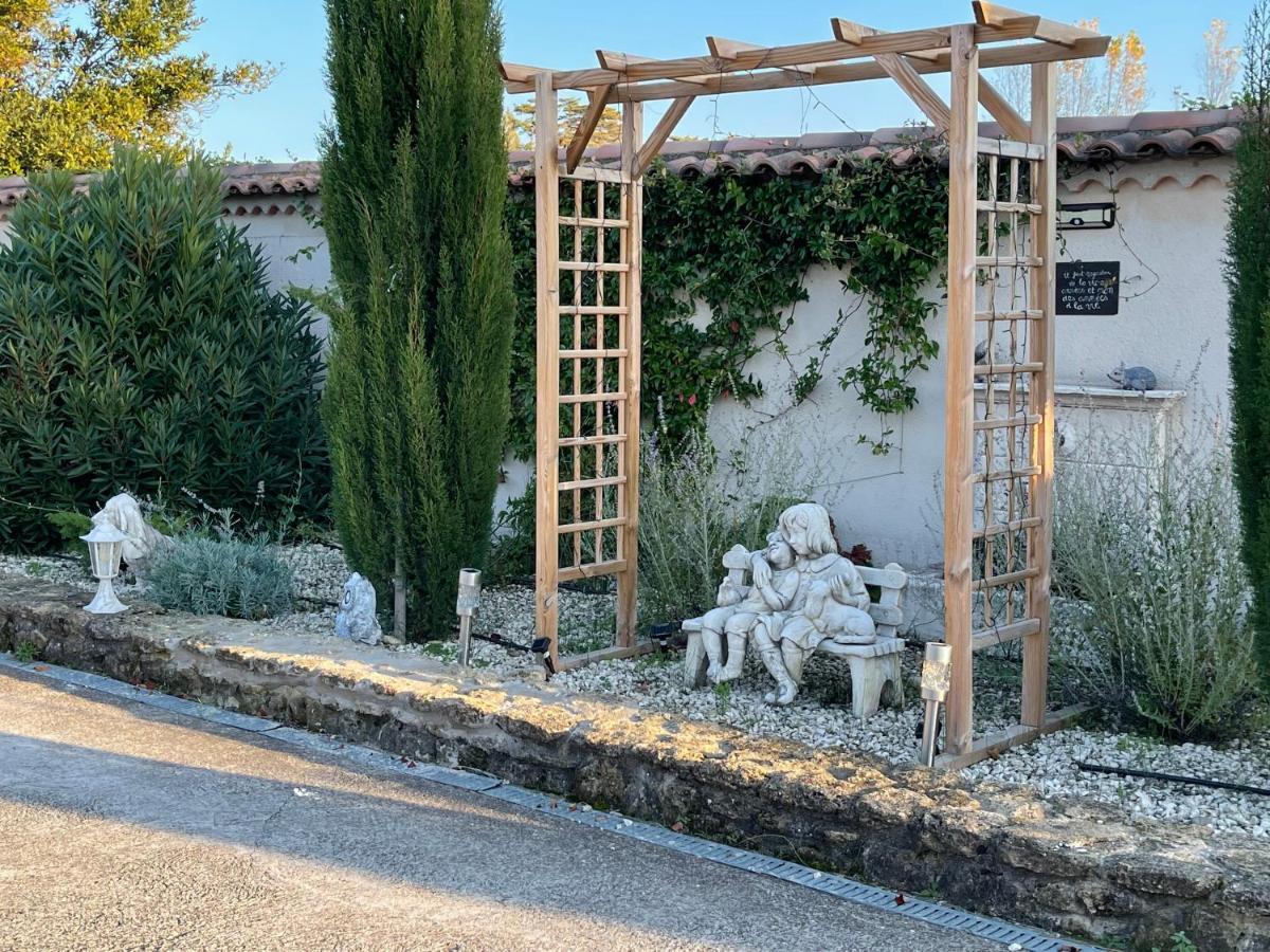 Studio Les Petits Lutins Entraigues-sur-la-Sorgue Eksteriør billede